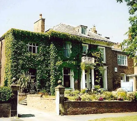 Knavesmire Manor And Leisure 2*