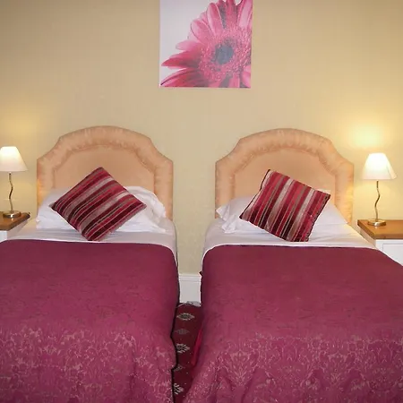 Knavesmire Manor And Leisure 2*