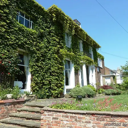 Knavesmire Manor And Leisure 호텔 2*